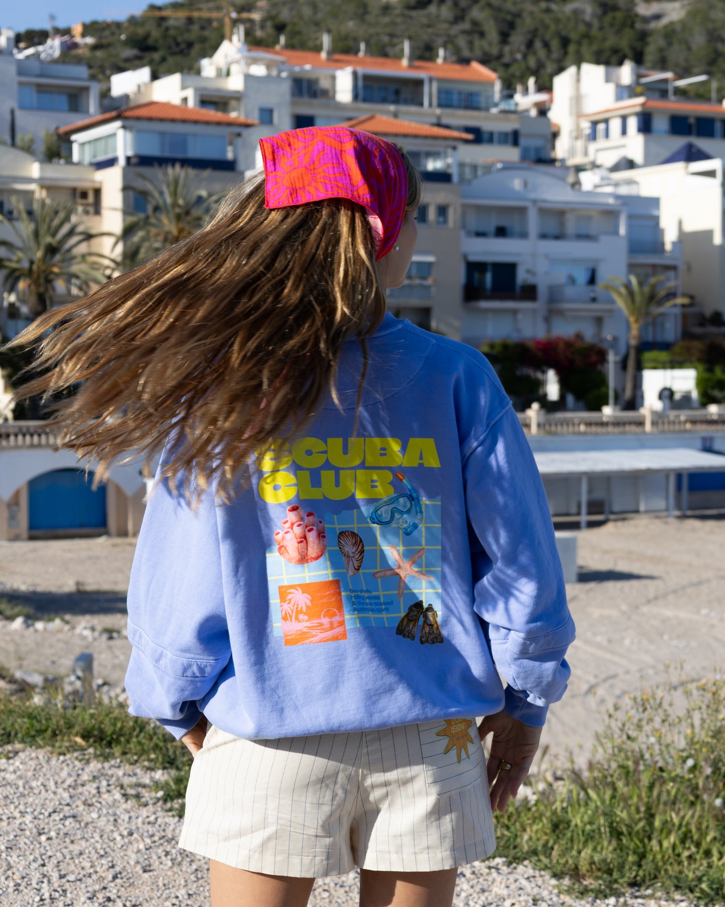 Size M PRE-ORDER – Shipping from 18.06 onwards //// SCUBA CLUB – Oversized Washed Sweatshirt