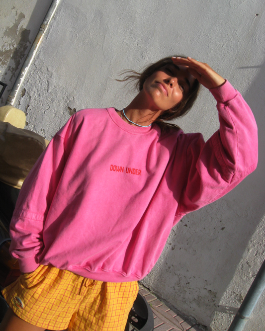 Pre venta // Envíos 26.06 // STRAWBERRY - Oversized Washed Sweatshirt