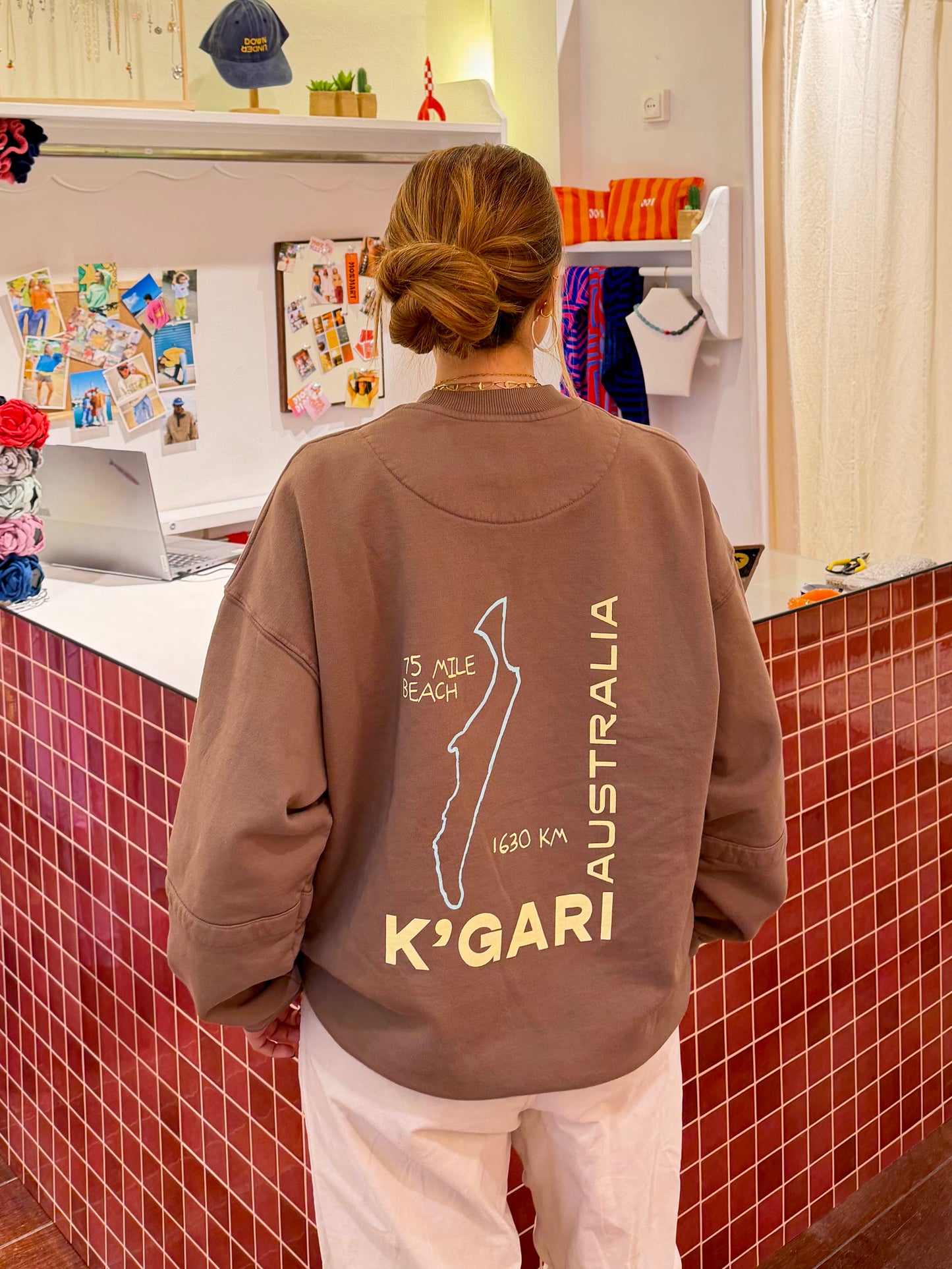 K'GARI Marrón - Oversized Washed Sweatshirt