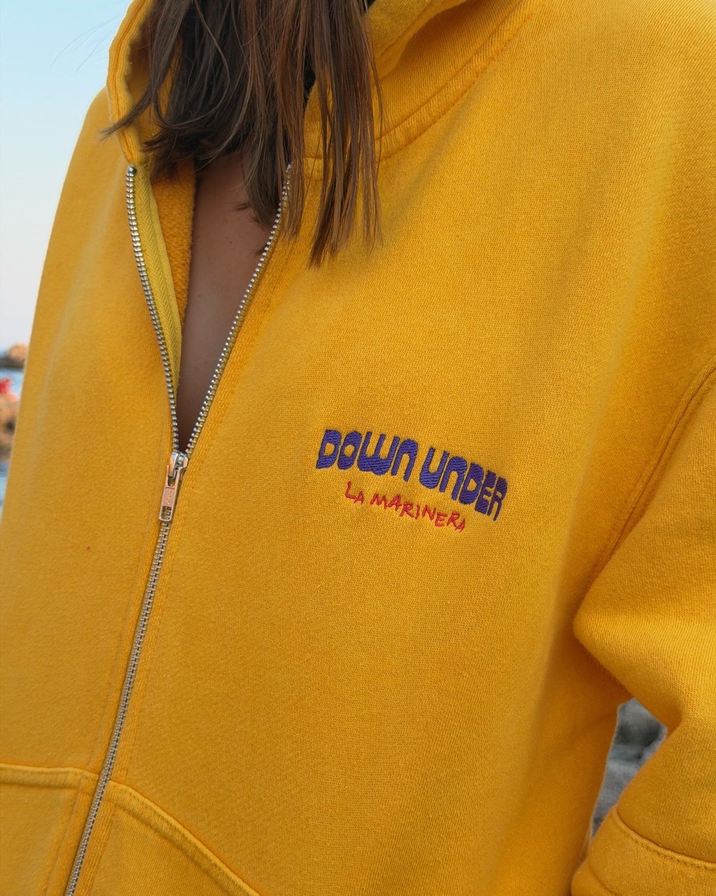 YAMBA BEACH -  Zip Hoodie